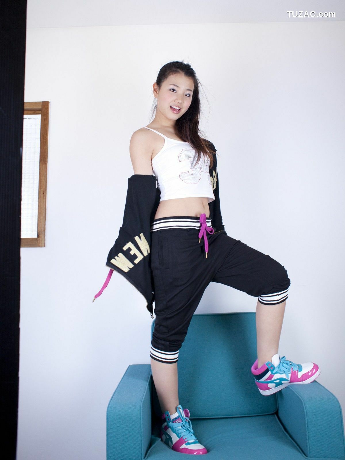 Sabra_仓田瑠夏《Look at Ruka》 写真集 COVER GIRL [100P]