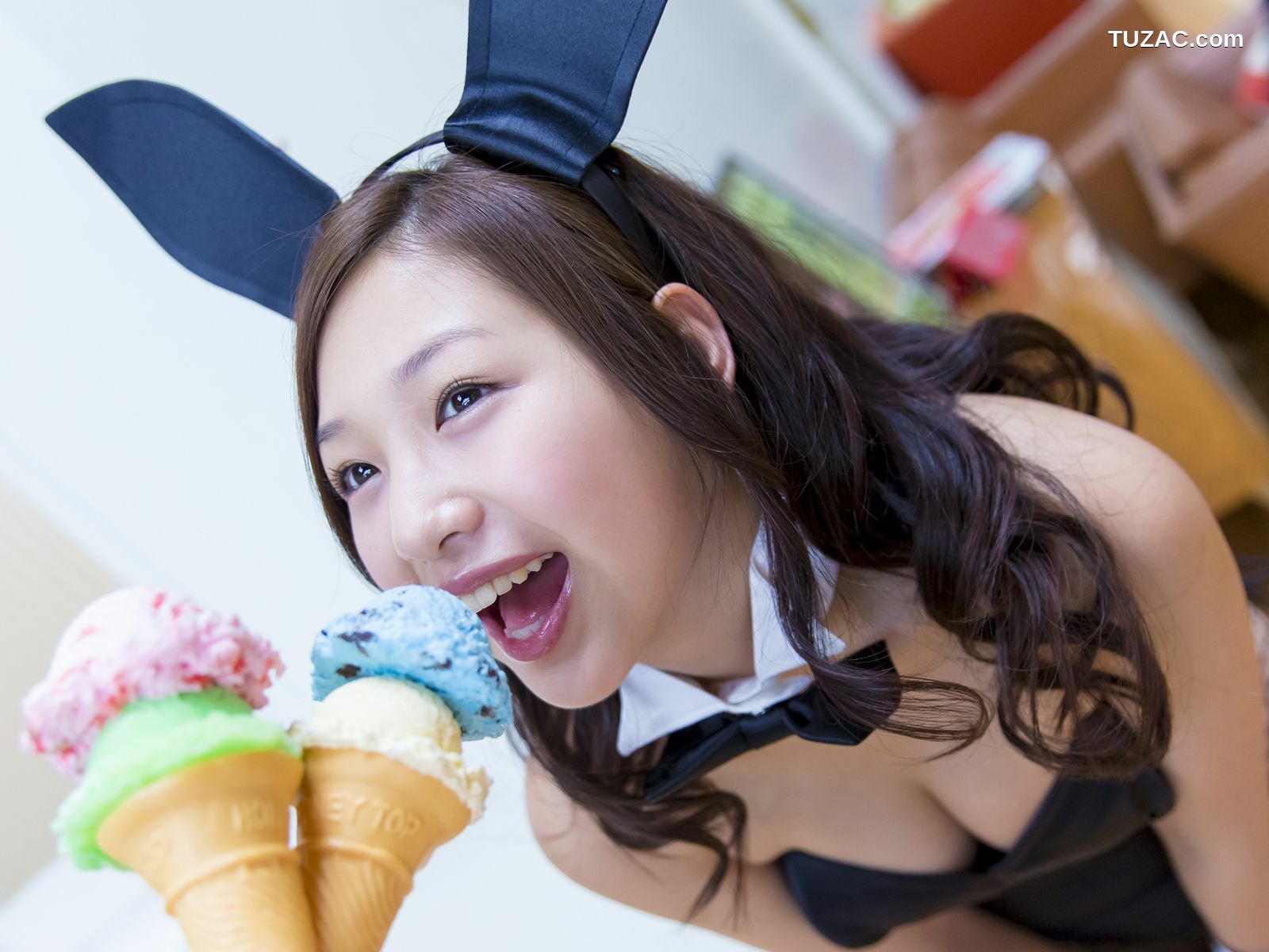 Sabra_佐山彩香 《ボインはオールA!!》 写真集 Cover Girl [100P]