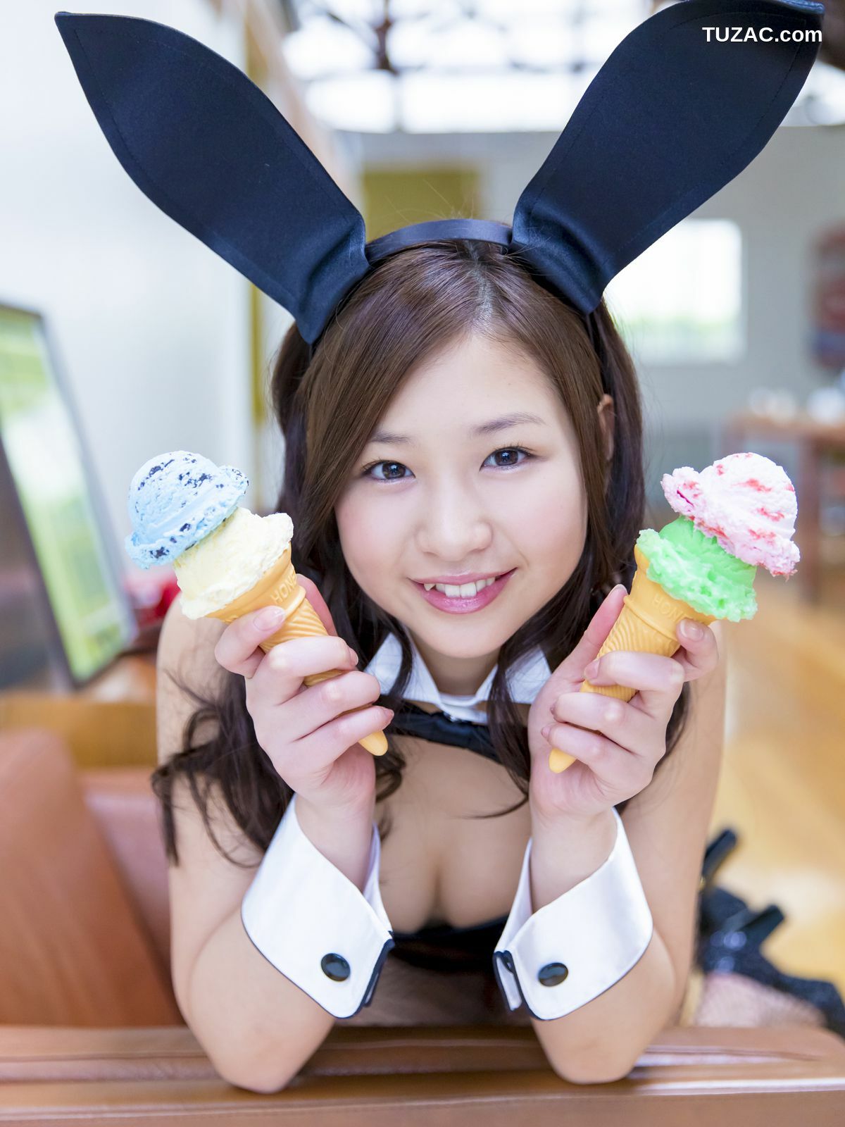 Sabra_佐山彩香 《ボインはオールA!!》 写真集 Cover Girl [100P]