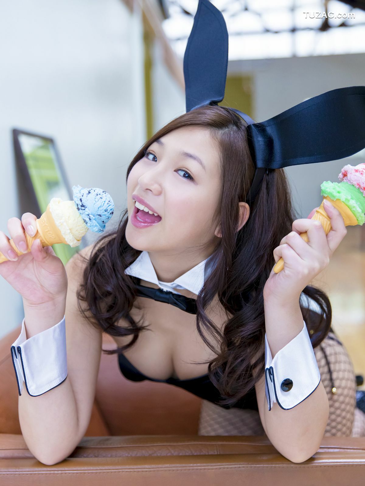 Sabra_佐山彩香 《ボインはオールA!!》 写真集 Cover Girl [100P]