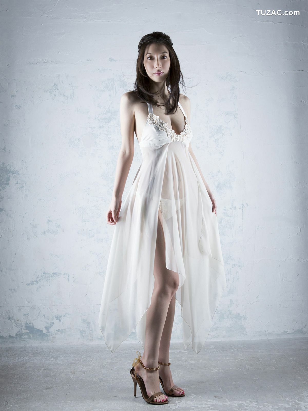 Sabra_小林恵美《BLACK_WHITE》 写真集 Cover Girl [100P]