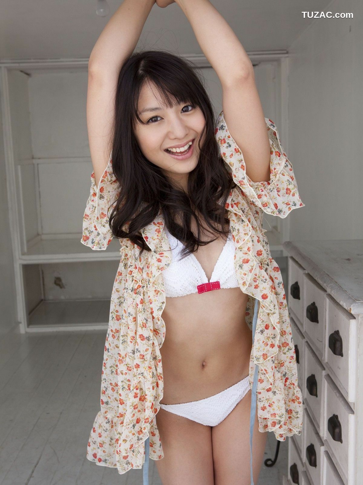 Sabra_小池唯《Make Me Happy!》 写真集 [40P]