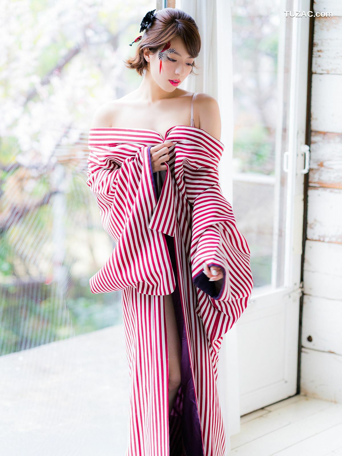 Sabra_小瀬田麻由『祝新元号! コセタサーカス!!』 Cover Girl 写真集[100P]