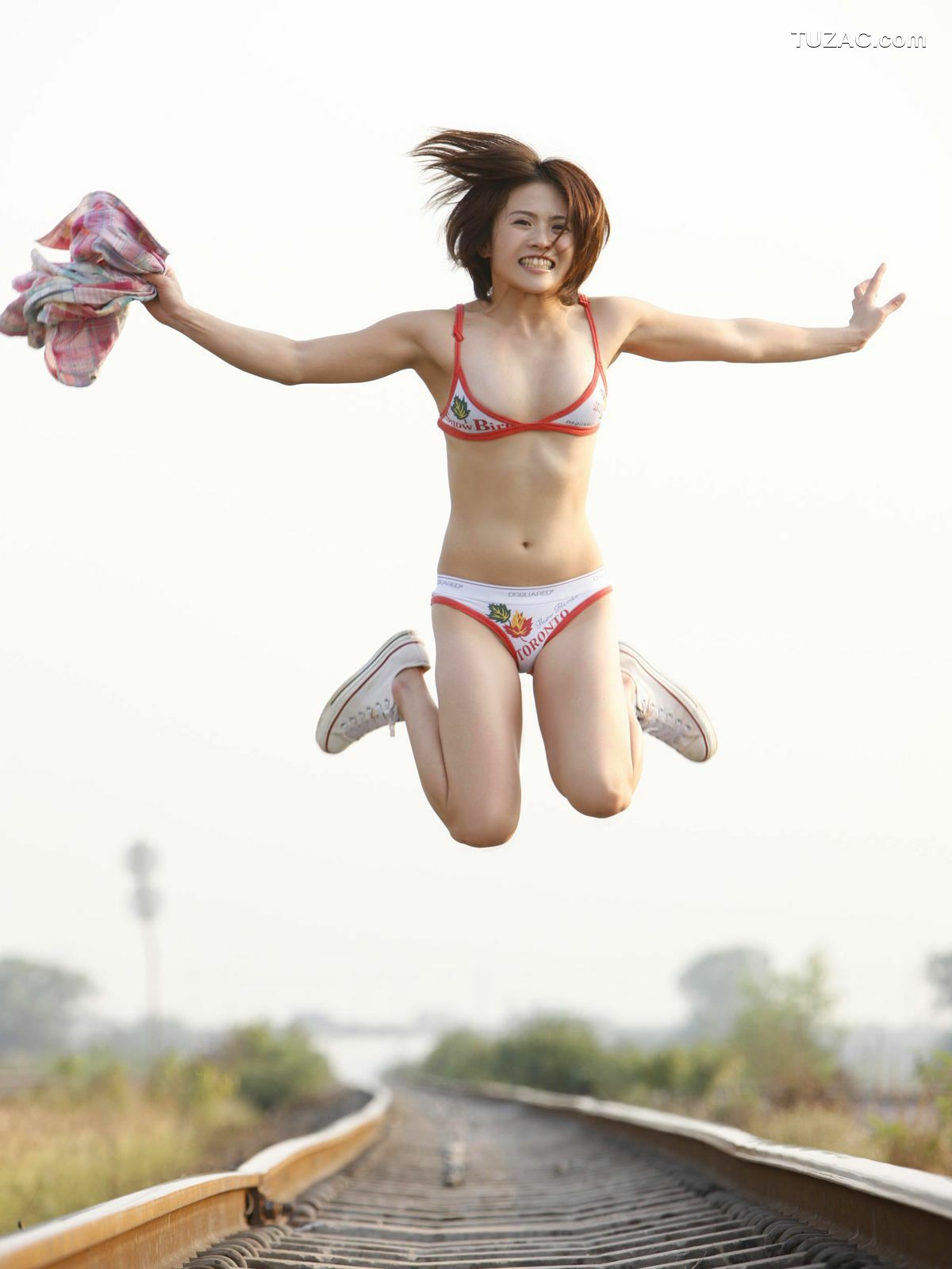 Sabra_浅井未来《SKY-HI》写真集 [80P]