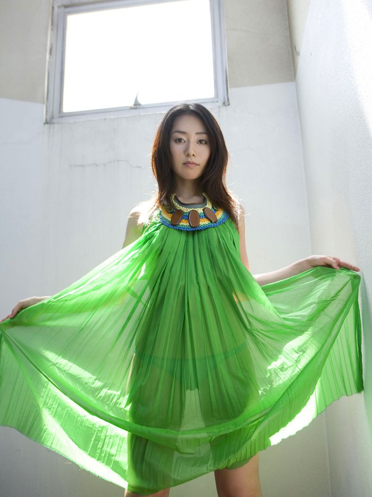 Sabra_谷桃子《Betty Blue》写真集 [80P]