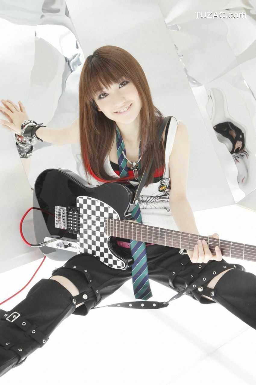 VYJ_AKB48《WORLD GIRLS》 写真集[37P]