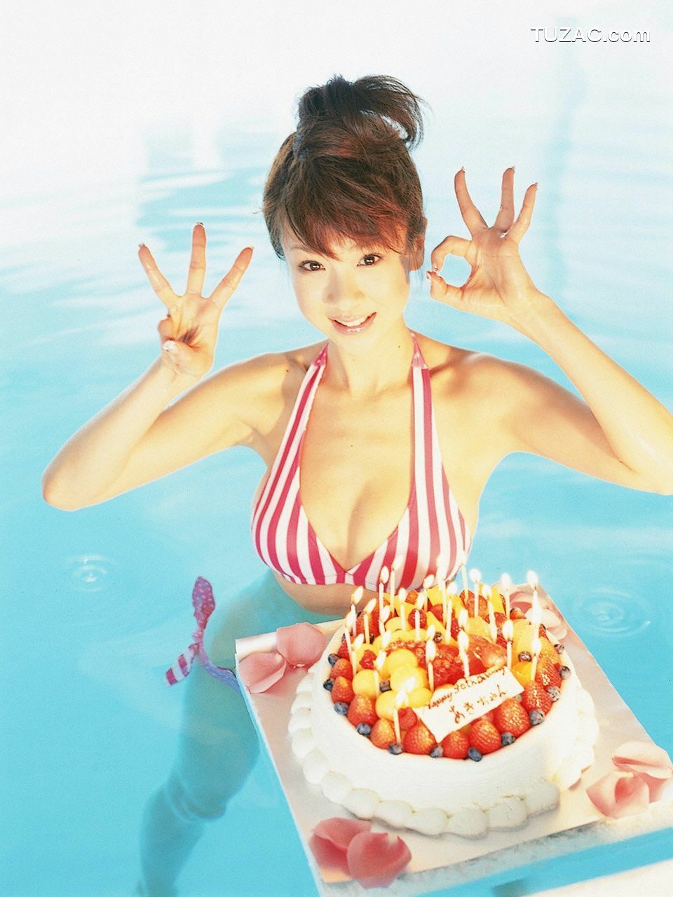 VYJ_星野亚希/ほしのあき《Celebration》 写真集[32P]