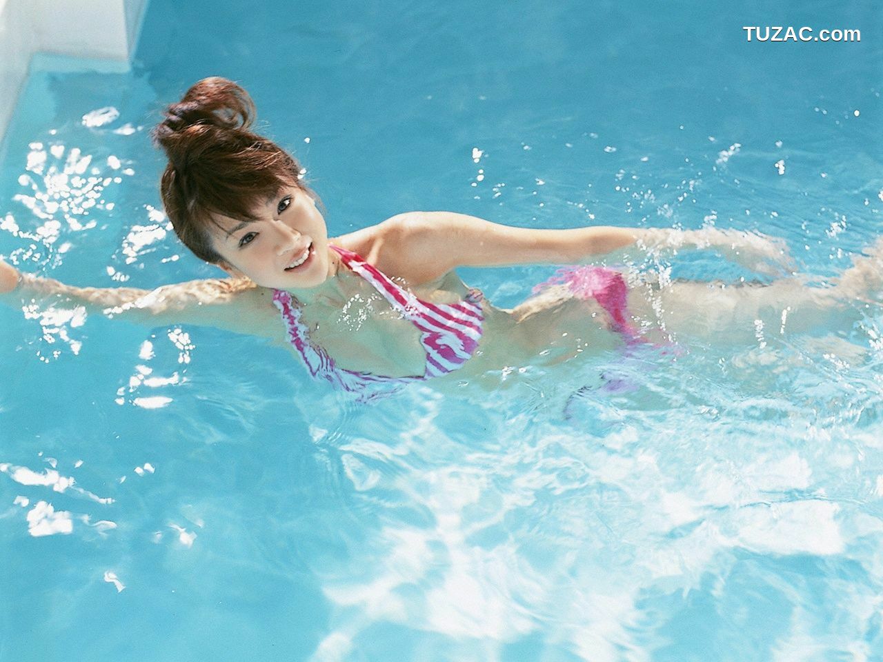 VYJ_星野亚希/ほしのあき《Celebration》 写真集[32P]