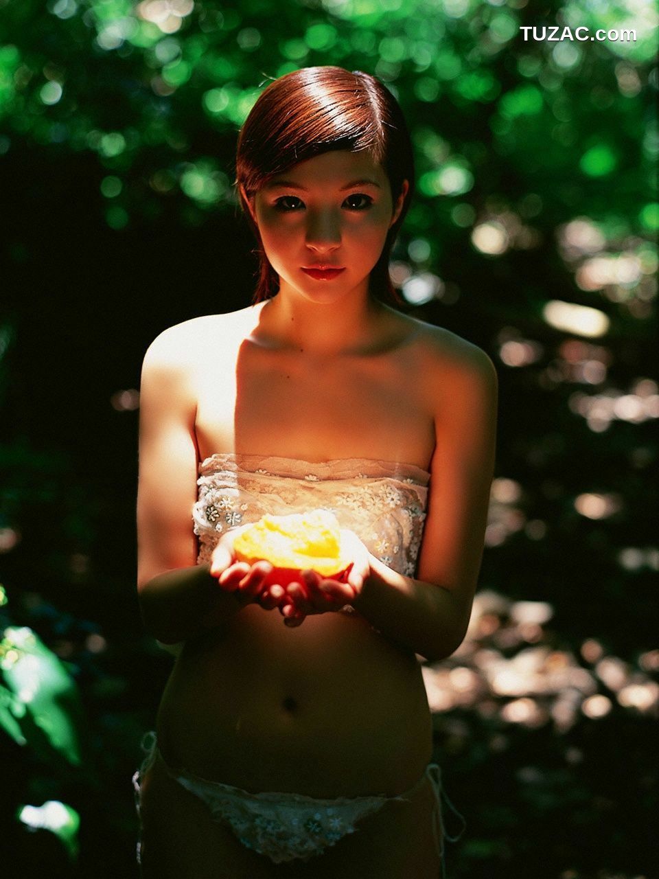VYJ_長崎莉奈《LIGHT IN THE NATURE》 写真集[96P]