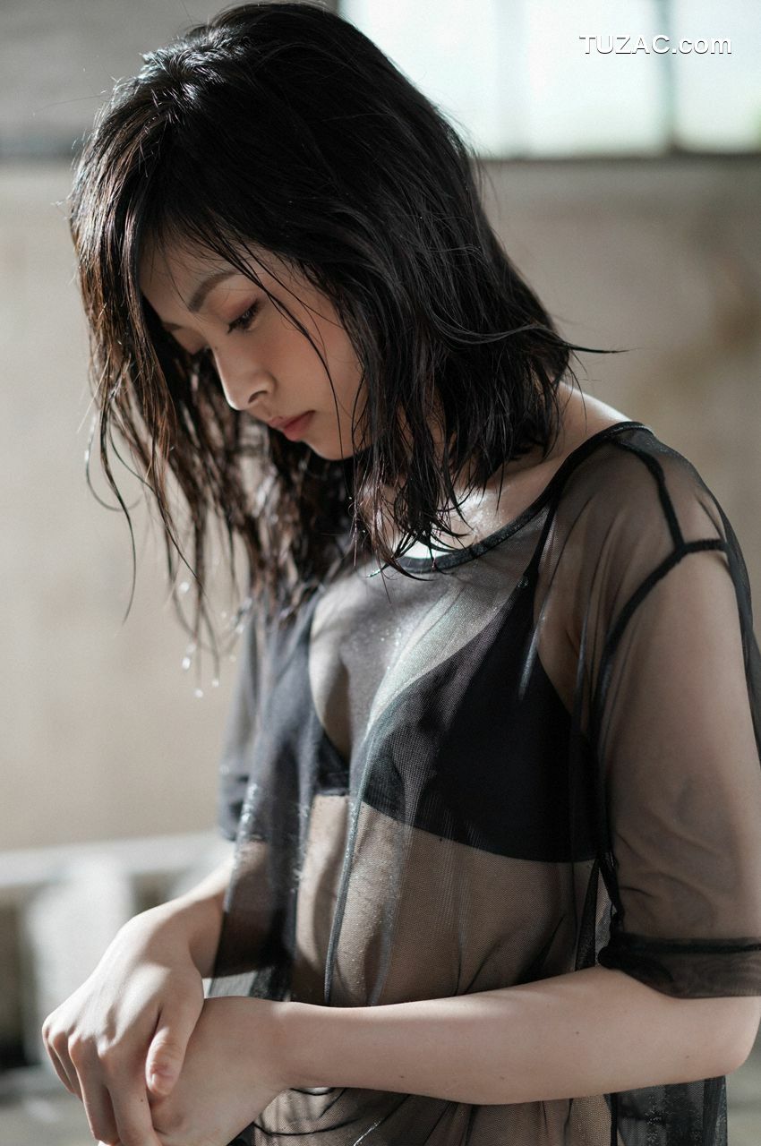 WPB写真_吉岡茉祐「First Gravure for a Voice Actress」 Extra EX726 写真集[75P]
