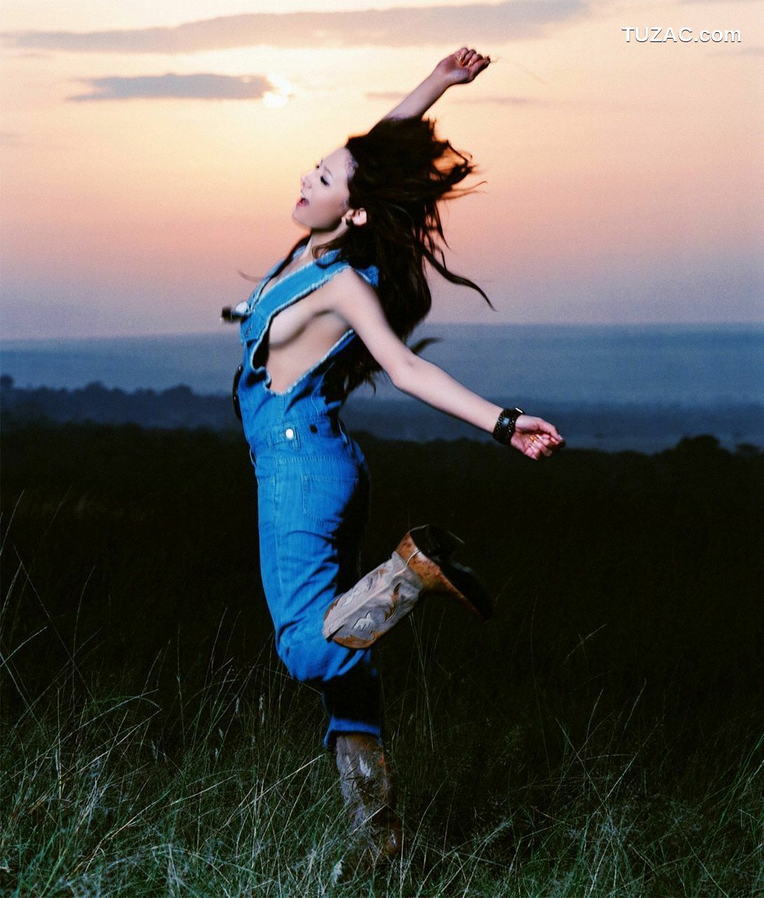 WPB写真_莉雅迪桑 Leah Dizon No.90 写真集[67P]