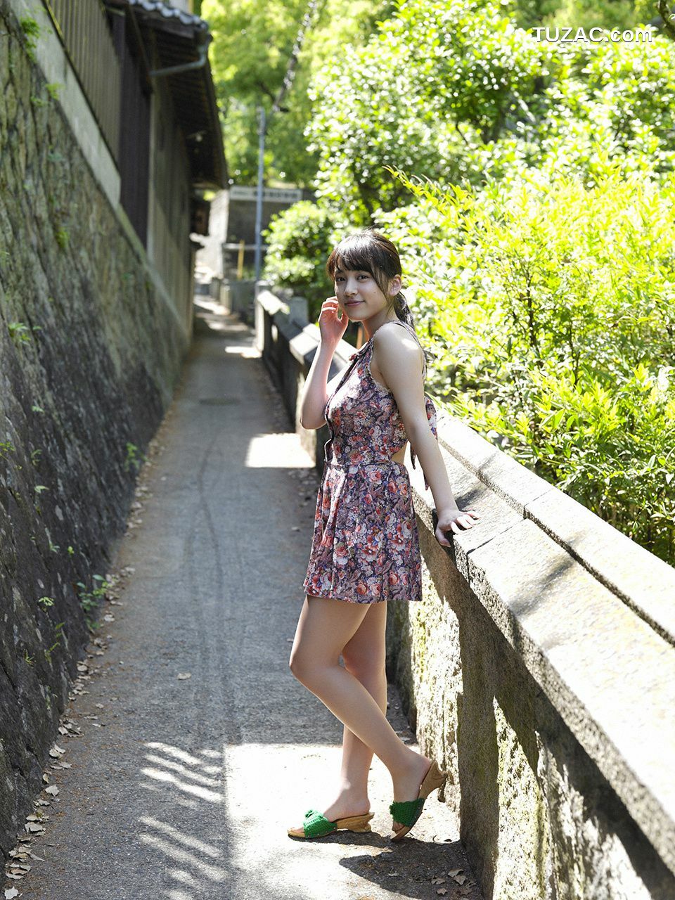 WPB写真_都丸紗也華《夏の扉をあけて》 No.184 写真集[128P]