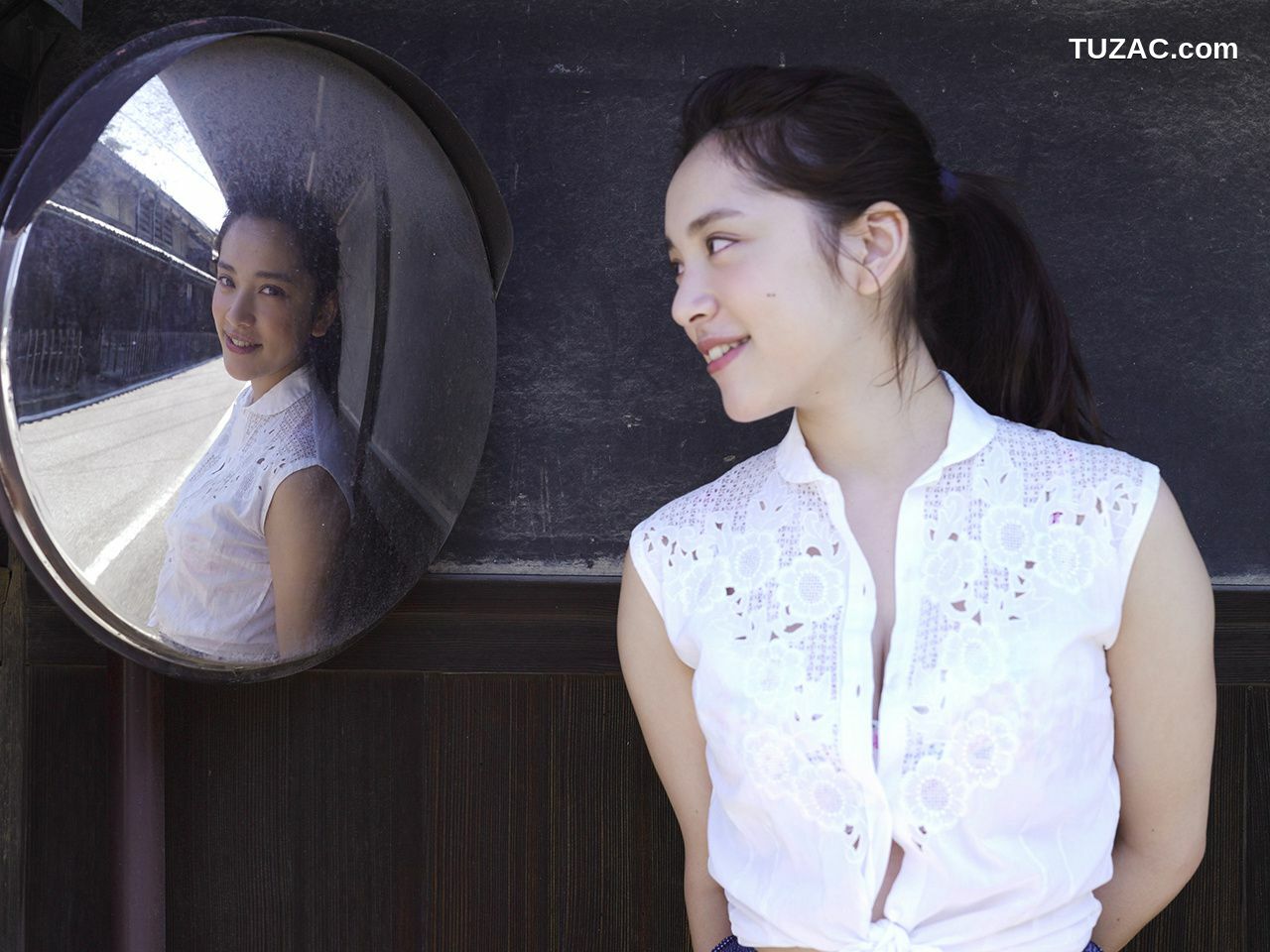 WPB写真_都丸紗也華《夏の扉をあけて》 No.184 写真集[128P]