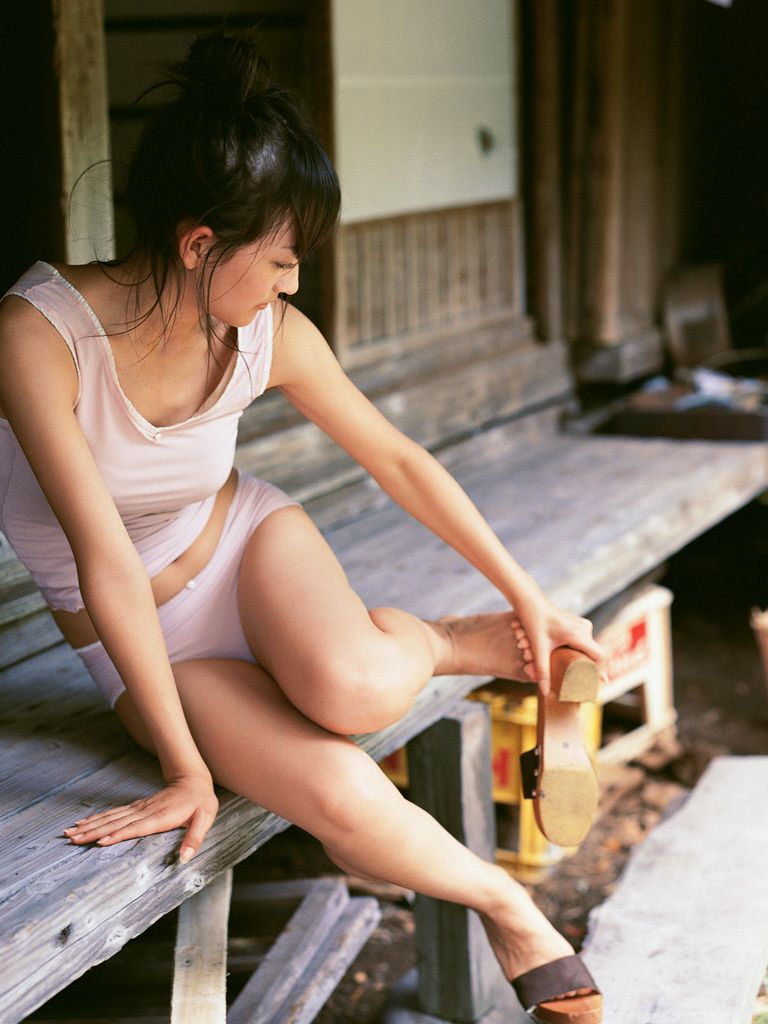 Wanibooks_ NO.10 Ayaka Komatsu 小松彩夏 写真集[200P]