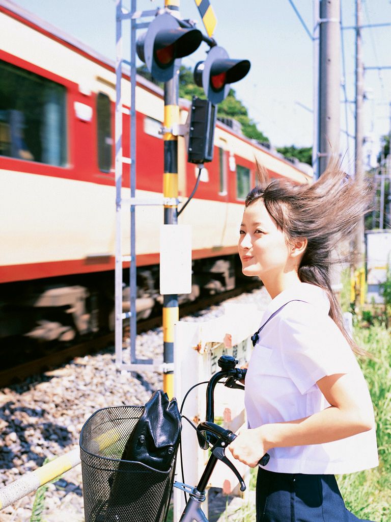 Wanibooks_ NO.10 Ayaka Komatsu 小松彩夏 写真集[200P]