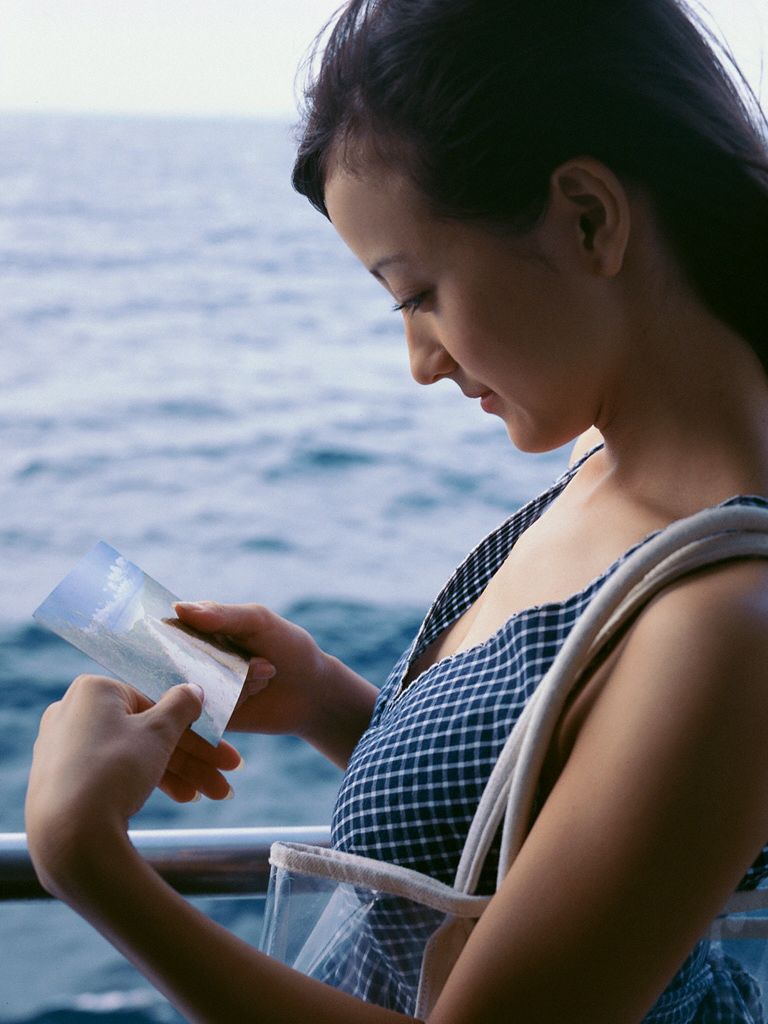 Wanibooks_ NO.10 Ayaka Komatsu 小松彩夏 写真集[200P]