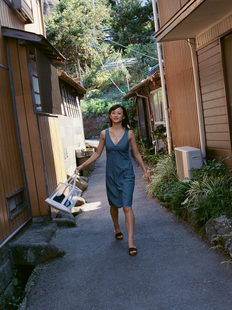 Wanibooks_ NO.10 Ayaka Komatsu 小松彩夏 写真集[200P]