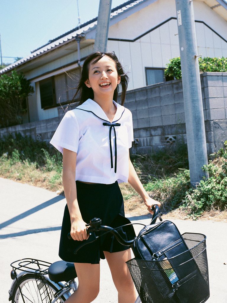 Wanibooks_ NO.10 Ayaka Komatsu 小松彩夏 写真集[200P]