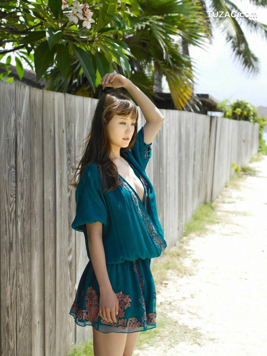 Wanibooks_ NO.102 Komatsu Ayaka 小松彩夏 写真集[175P]