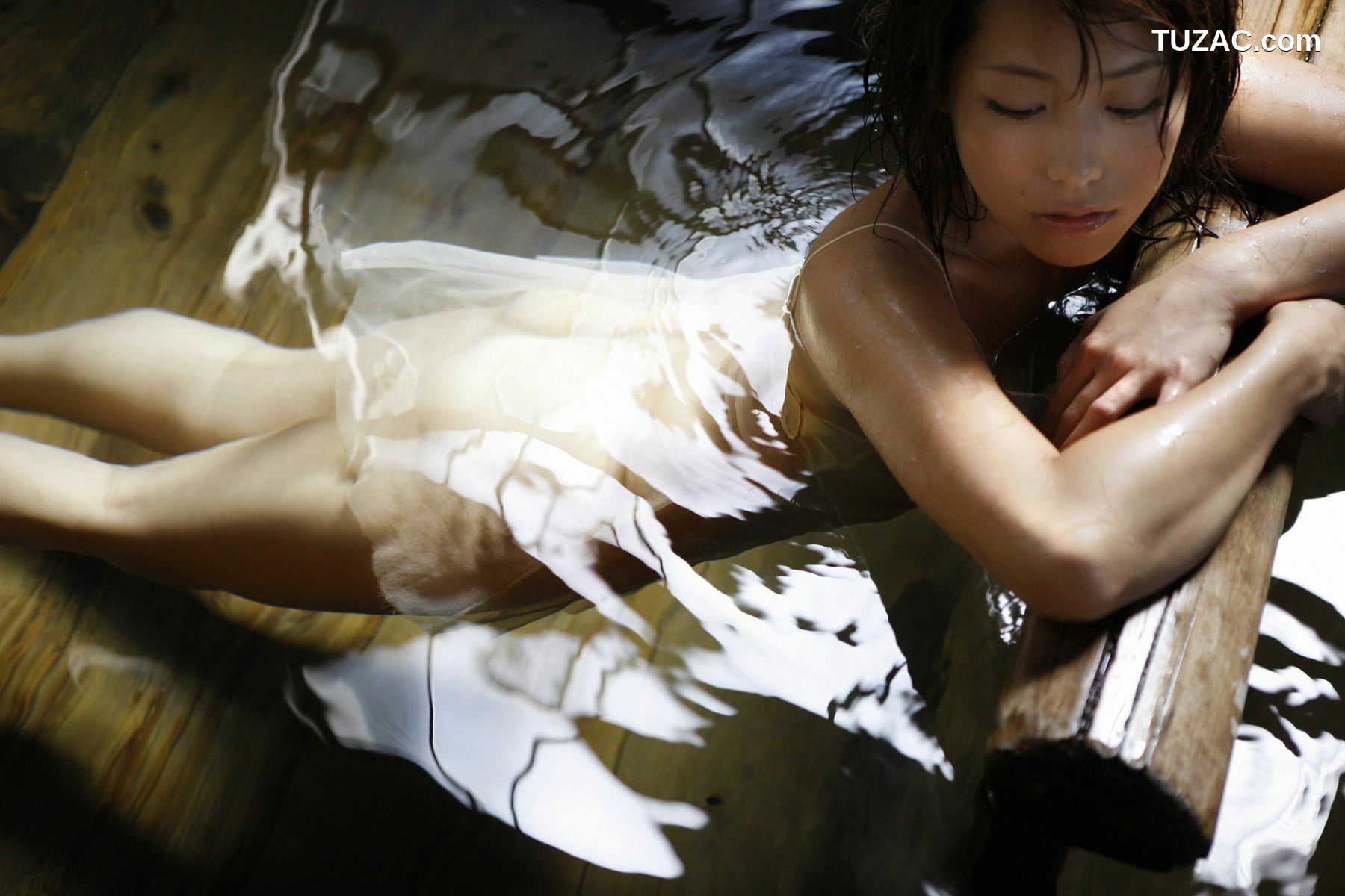 Wanibooks_ NO.105 Misato Kashiwagi 柏木美里 写真集[174P]