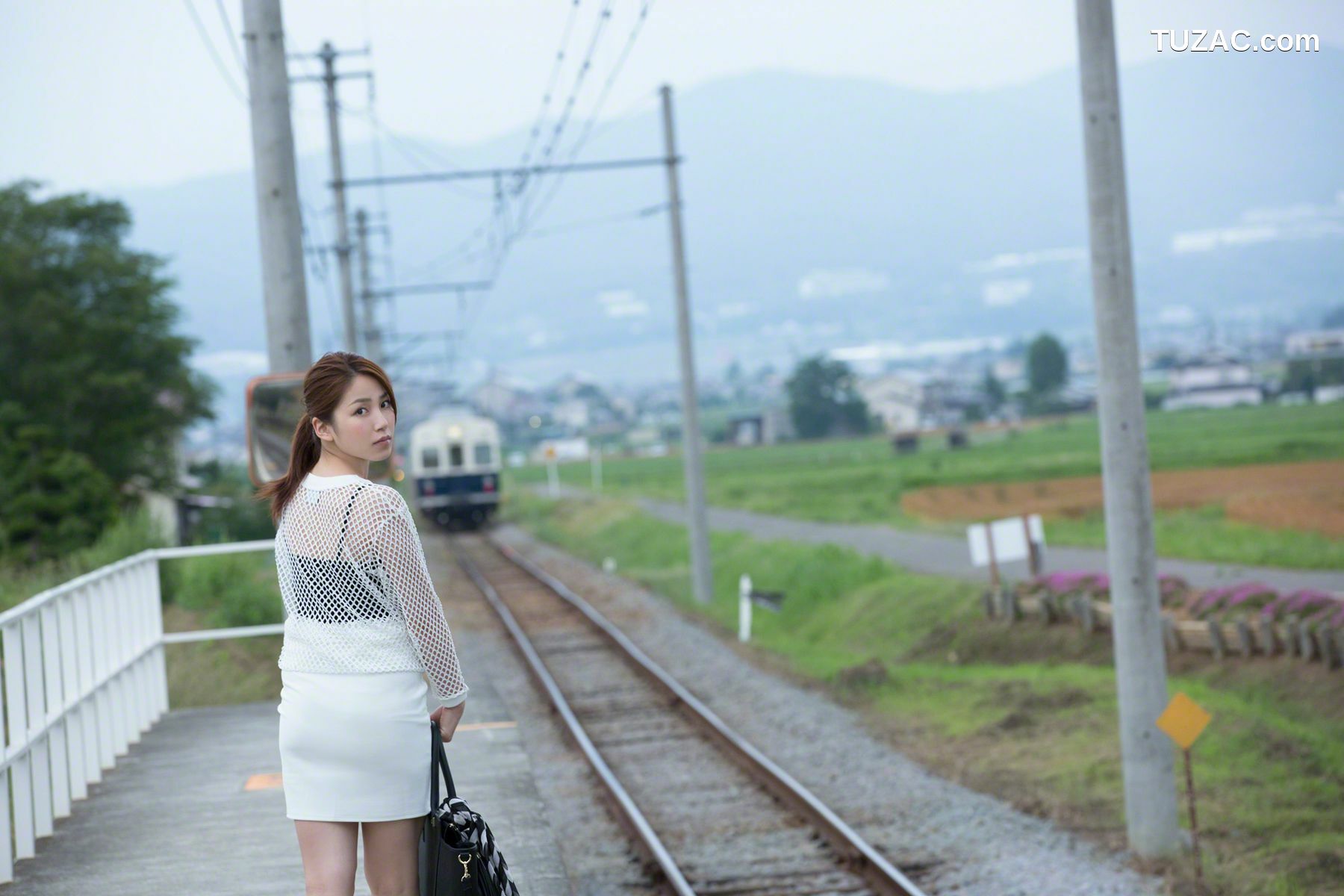 Wanibooks_ NO.129 You Kikkawa 吉川友 写真集[189P]