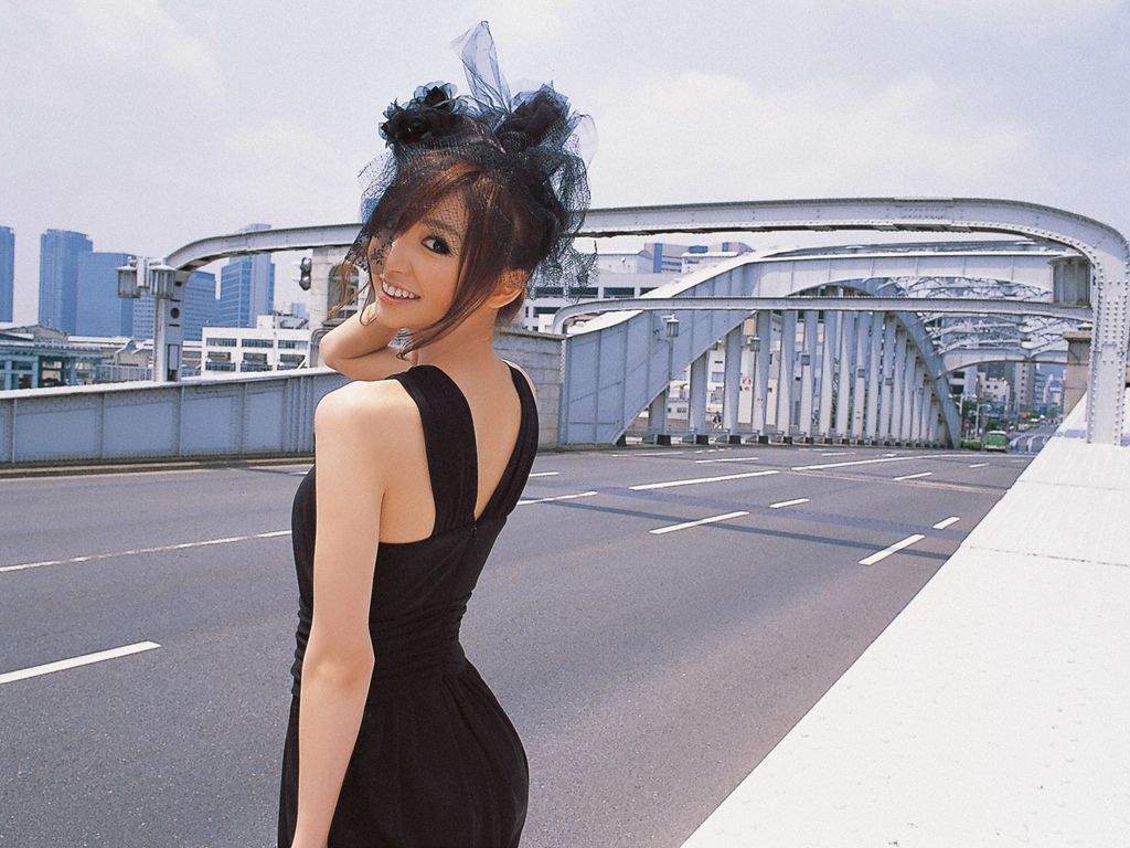 Wanibooks_ NO.51 Mariko Shinoda 篠田麻里子 写真集[196P]