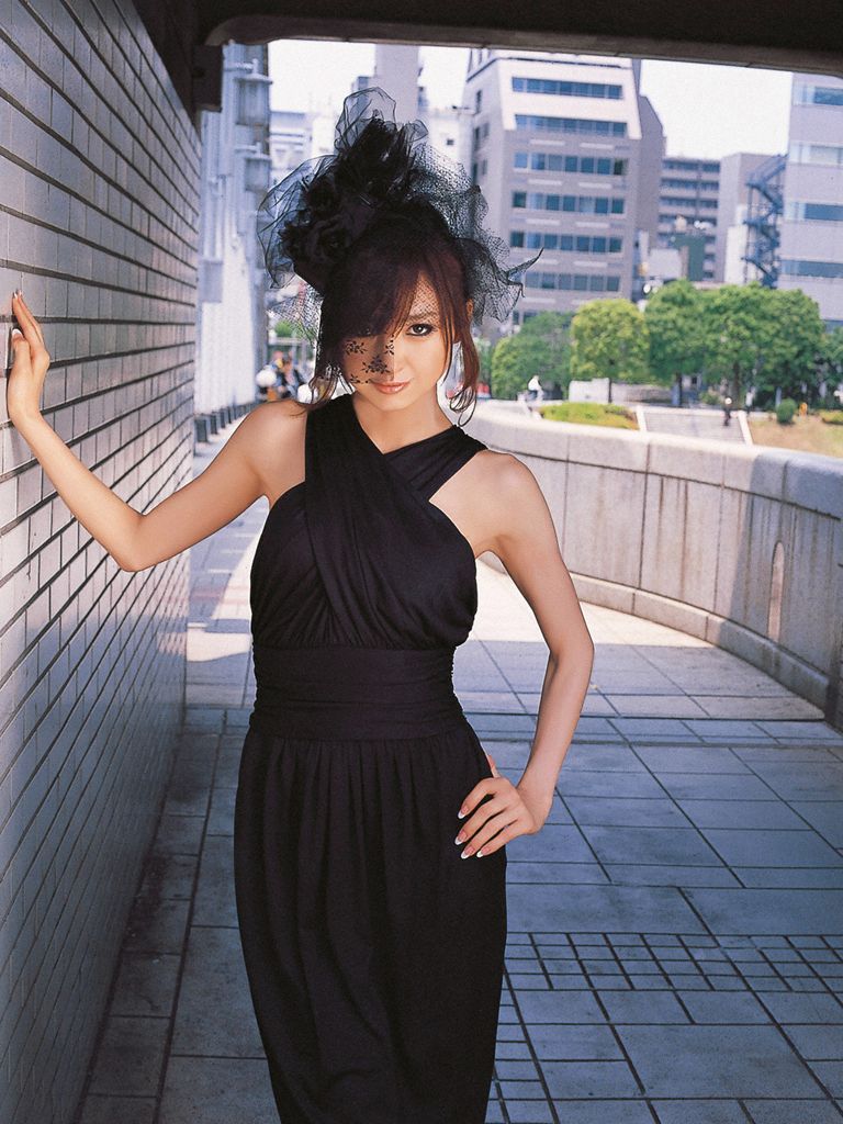 Wanibooks_ NO.51 Mariko Shinoda 篠田麻里子 写真集[196P]