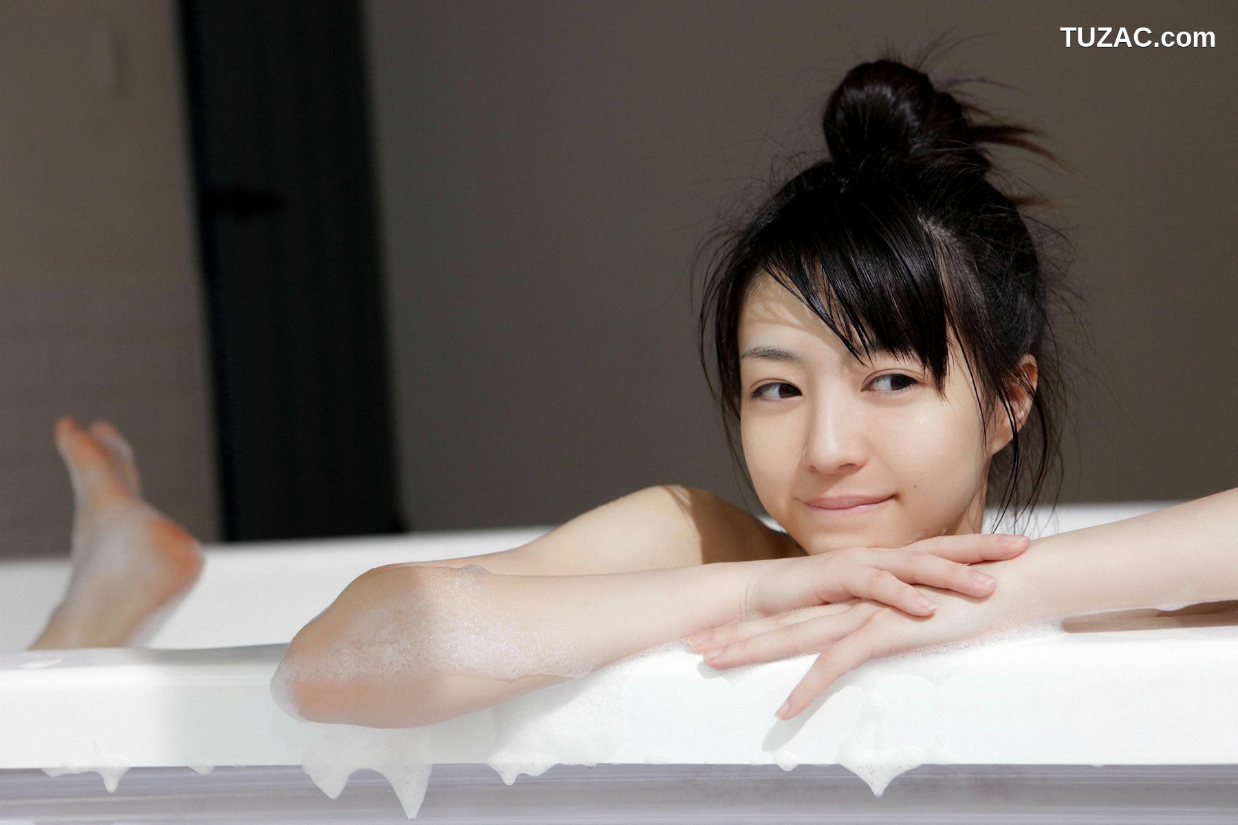 Wanibooks_ NO.65 Rina Aizawa 逢泽莉娜/逢沢りな 写真集[220P]