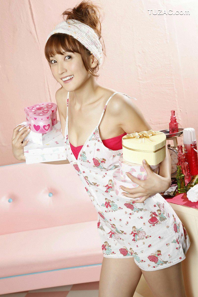 Wanibooks_ NO.77 Ayaka Komatsu 小松彩夏 写真集[189P]