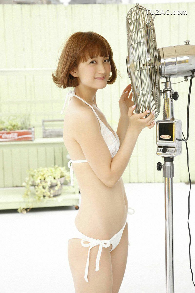 Wanibooks_ NO.77 Ayaka Komatsu 小松彩夏 写真集[189P]