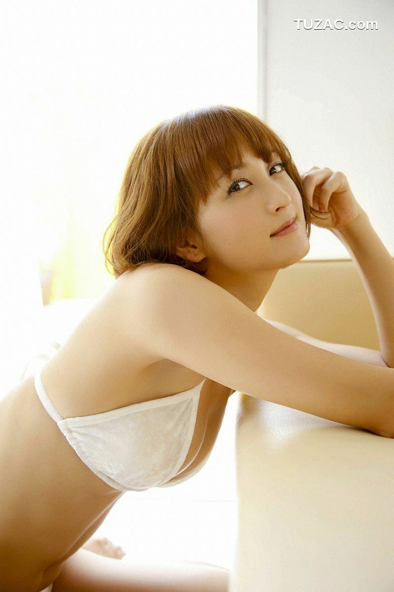 Wanibooks_ NO.77 Ayaka Komatsu 小松彩夏 写真集[189P]