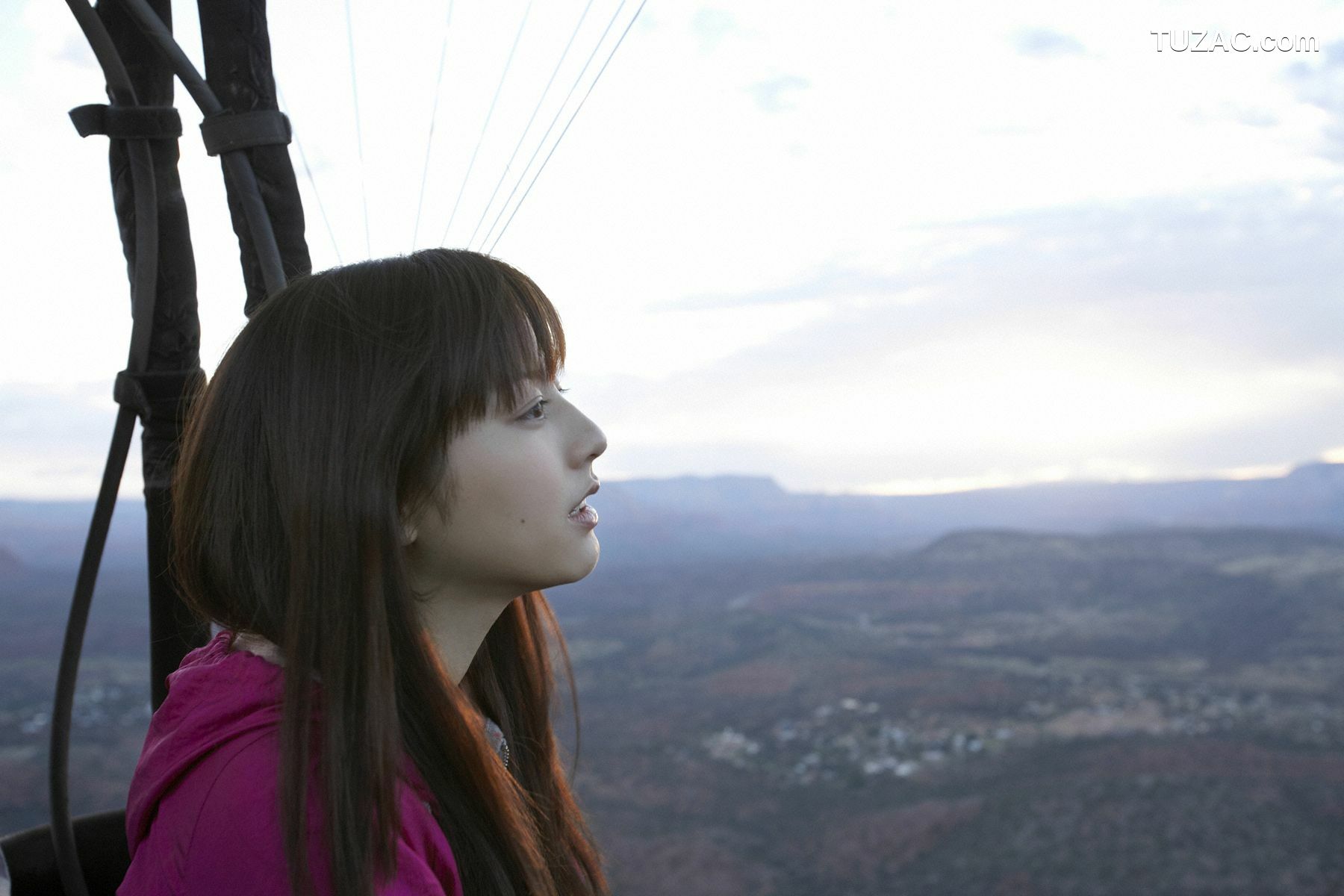 Wanibooks_ NO.82 Yumi Sugimoto 杉本有美 写真集[218P]