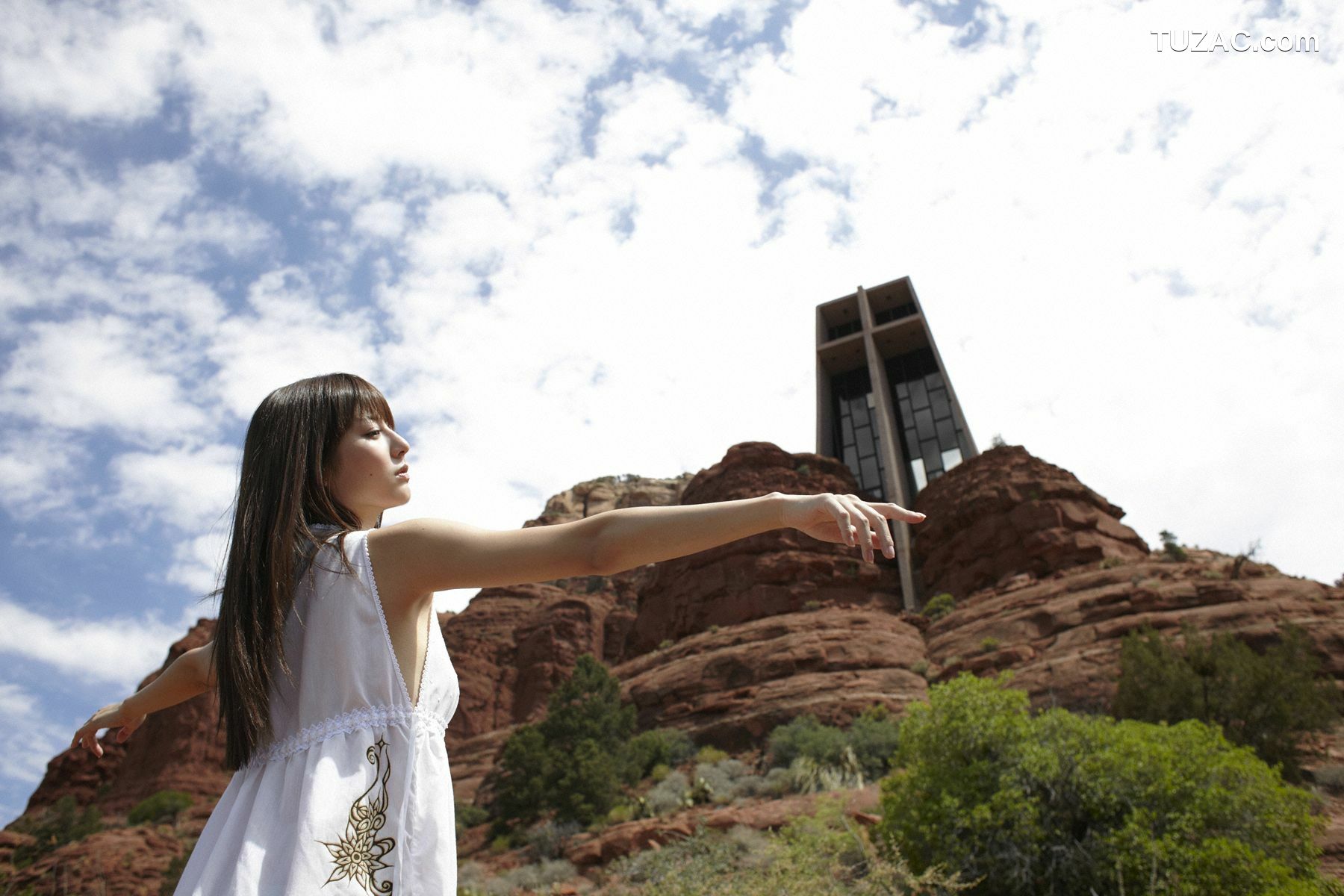 Wanibooks_ NO.82 Yumi Sugimoto 杉本有美 写真集[218P]