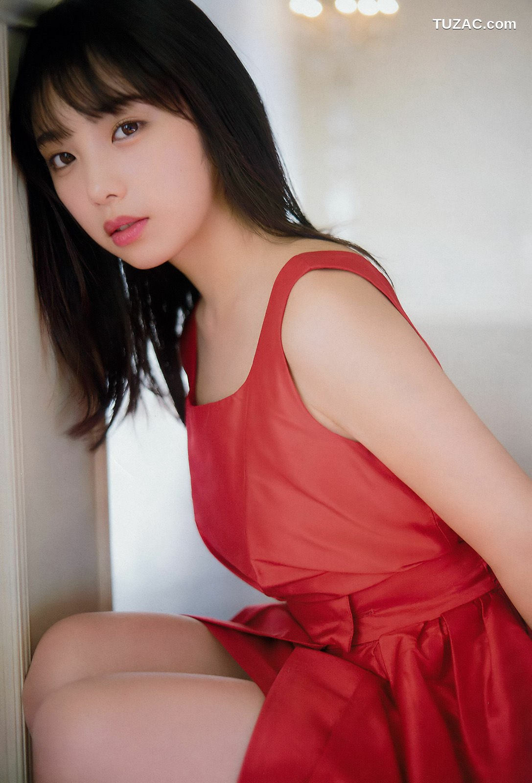 Weekly Big Comic Spirits杂志写真_ 与田祐希 出口亜梨沙 2018年No.10 写真杂志[9P]