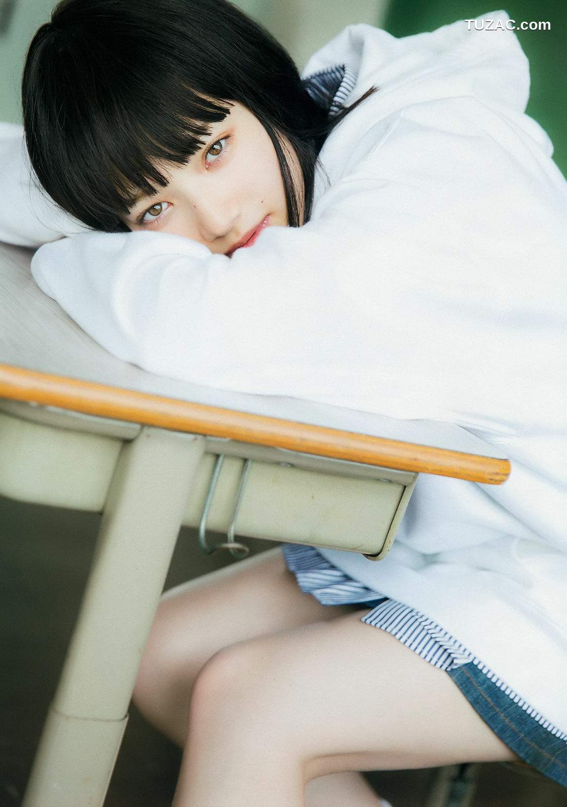 Weekly Big Comic Spirits杂志写真_ 小松菜奈 齊藤英里 2018年No.25 写真杂志[14P]