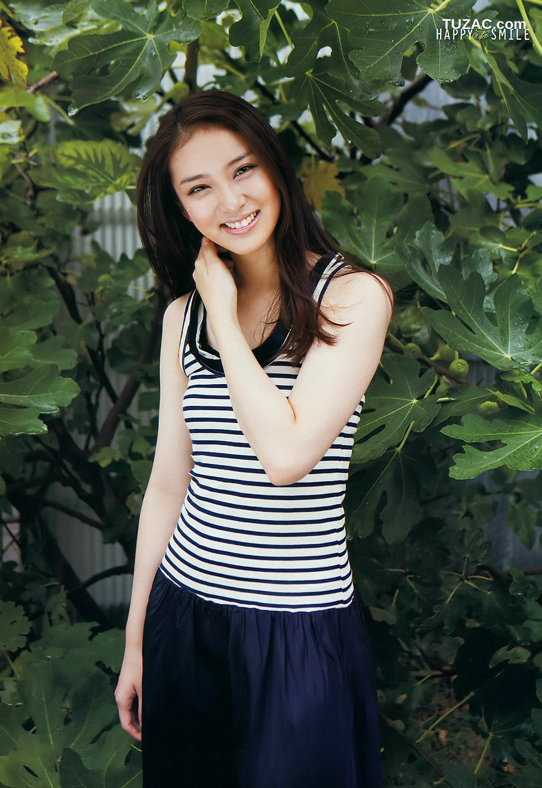 Weekly Big Comic Spirits杂志写真_ 武井咲 2011年No.52 写真杂志[8P]