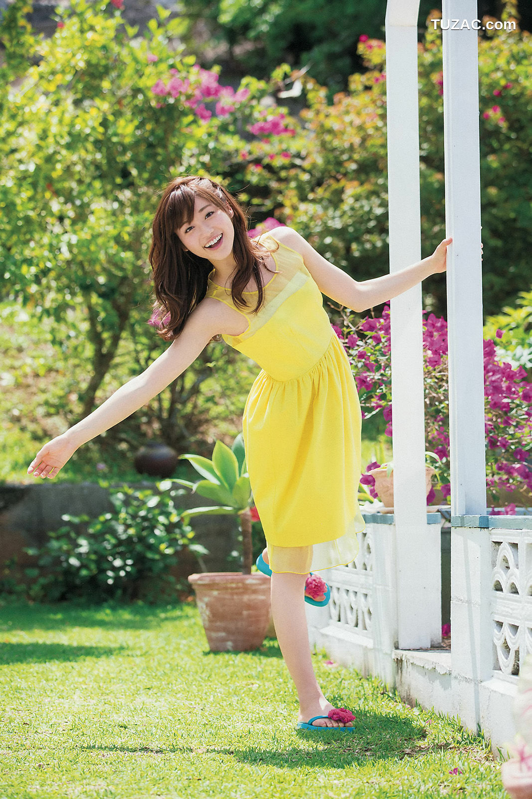 Weekly Big Comic Spirits杂志写真_ 牧野結美 2015年No.32 写真杂志[7P]