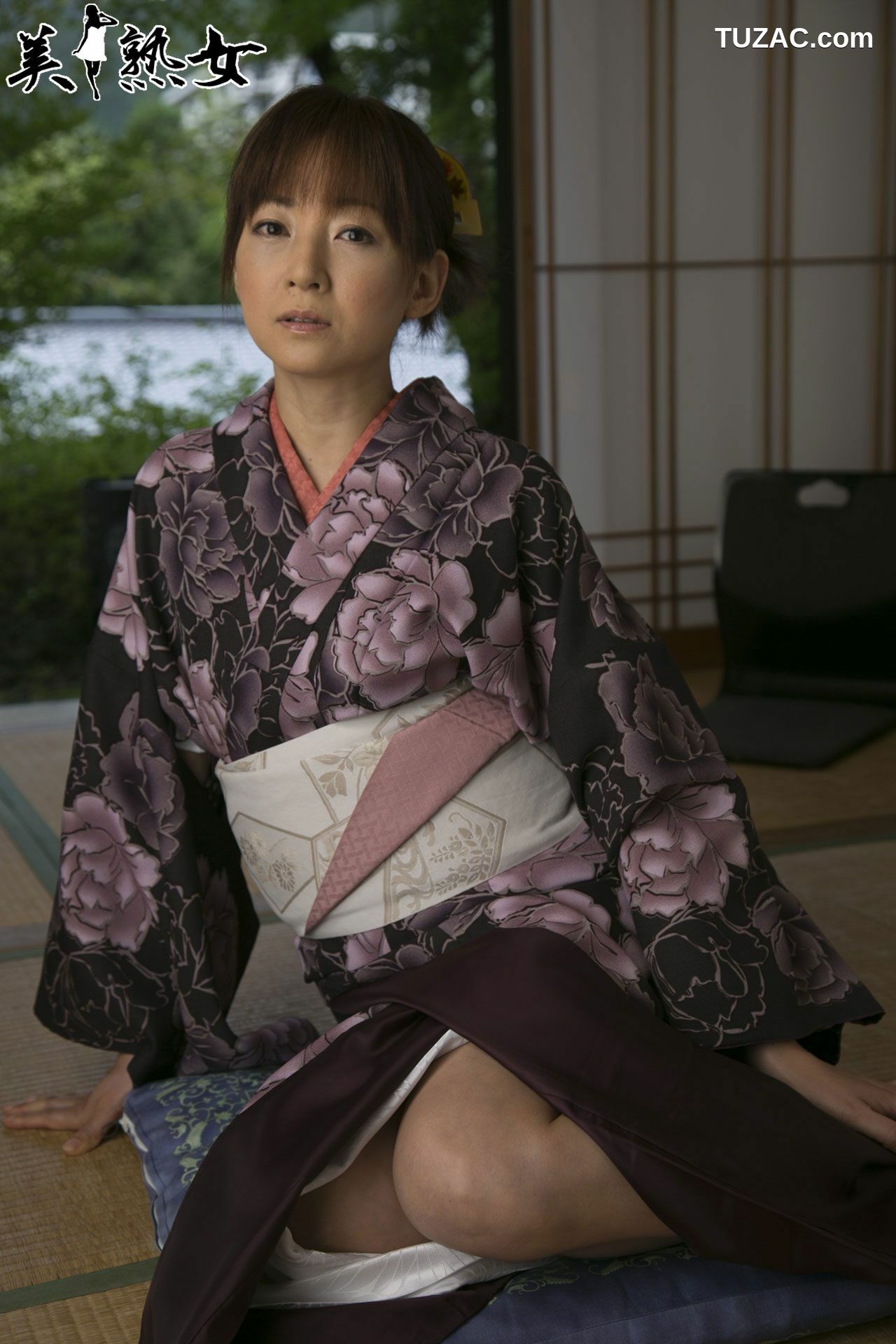 X-City_ 美熟女[JUKUJO] Ai Komori 小森愛 写真集[53P]