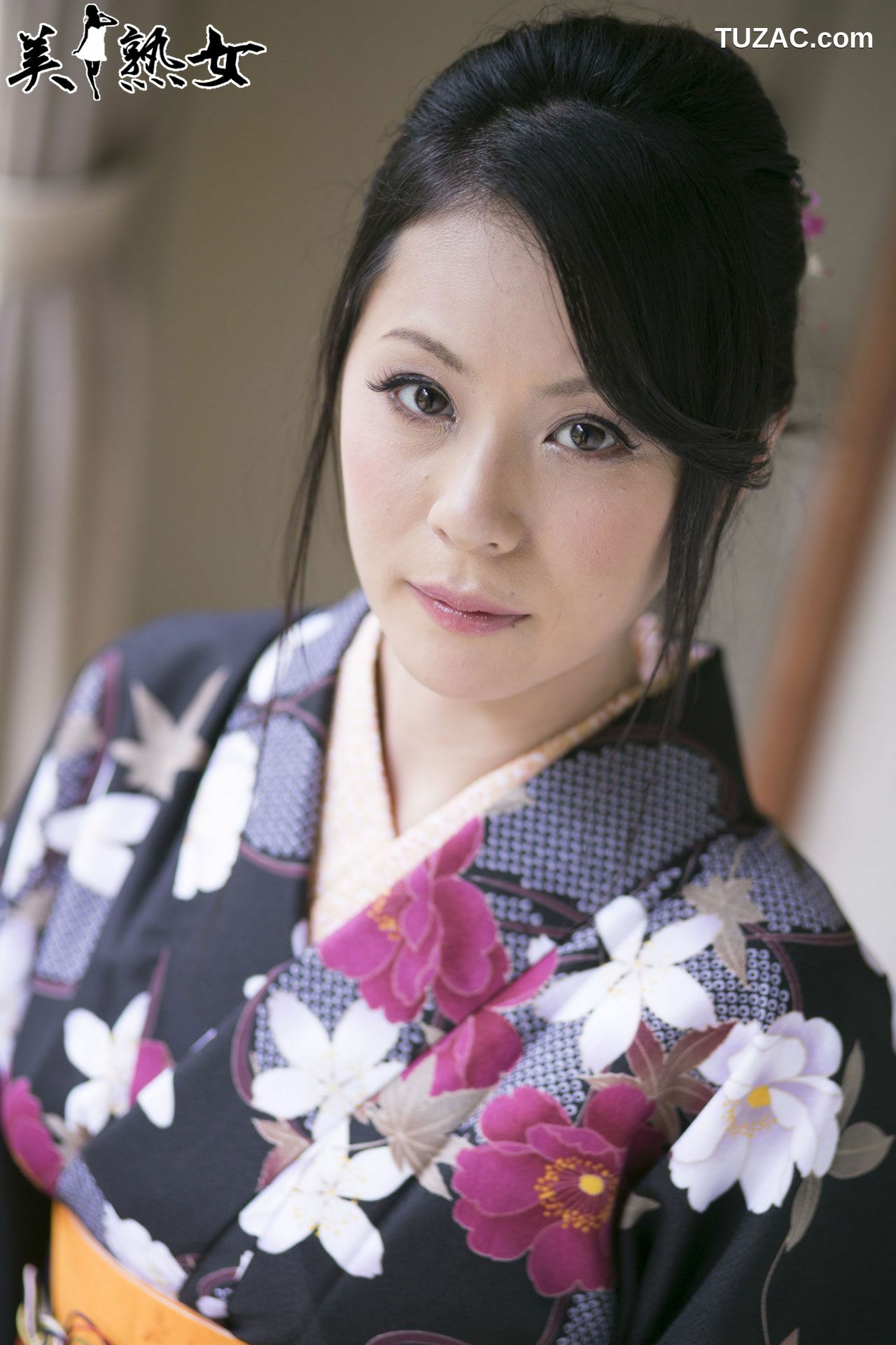 X-City_ 美熟女[JUKUJO] 愛田奈々/三津なつみ 写真集[70P]