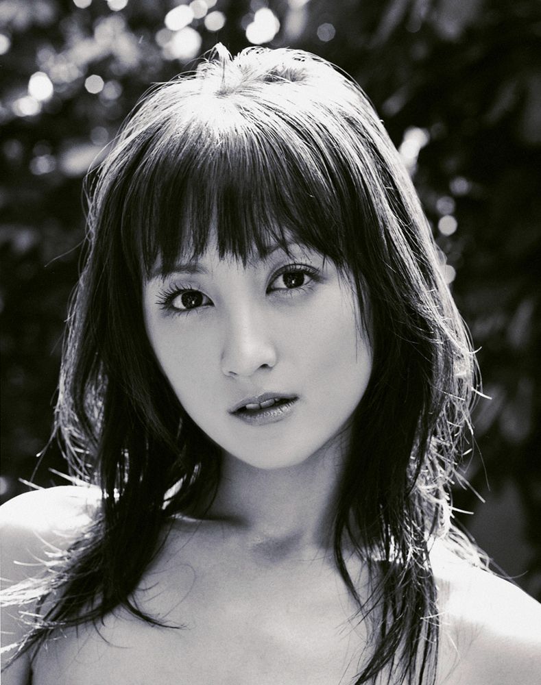 YS Web_ Vol.190 Ayaka Komatsu 小松彩夏 写真集[56P]