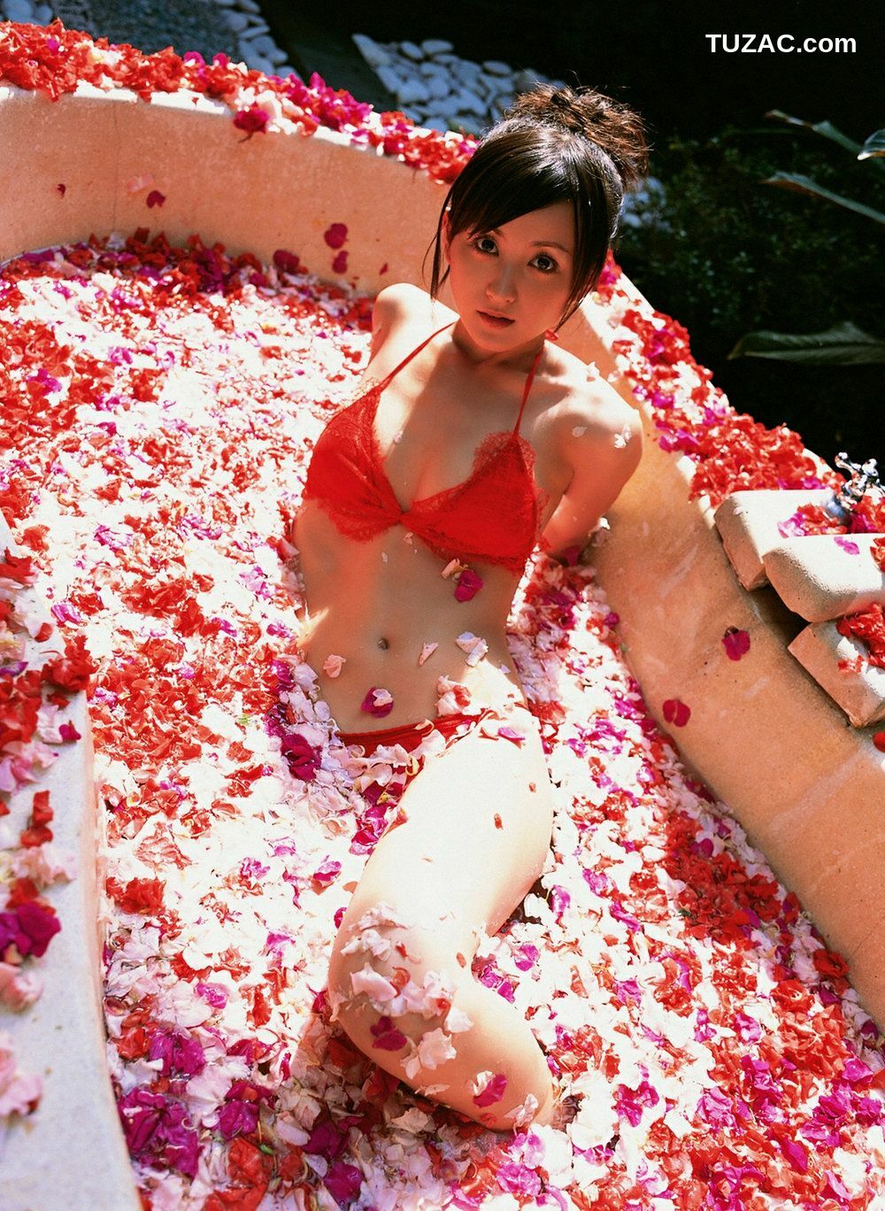 YS Web_ Vol.250 Ayaka Komatsu 小松彩夏 写真集[71P]