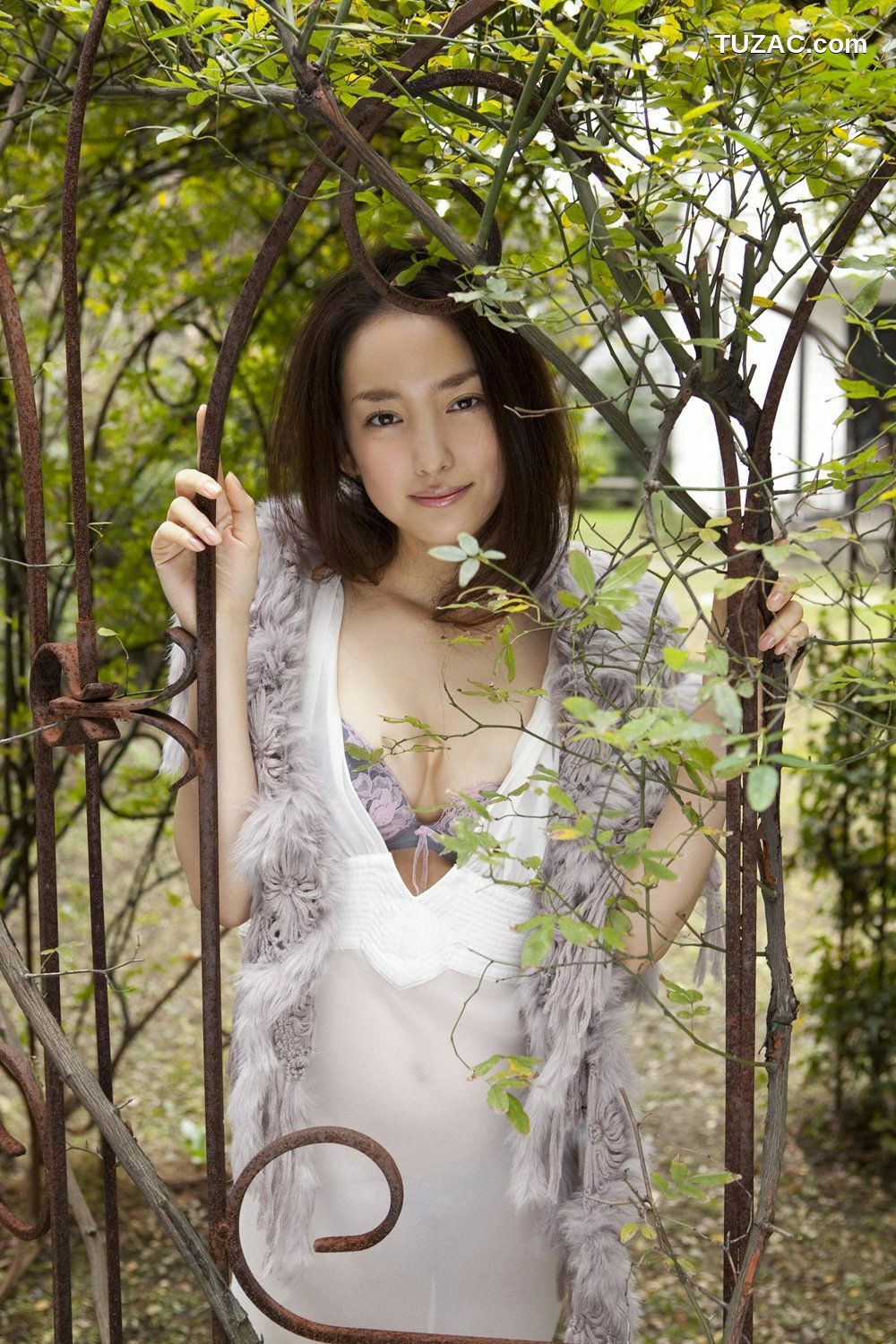 YS Web_ Vol.295 Natsuko Nagaike 永池南津子 写真集[105P]