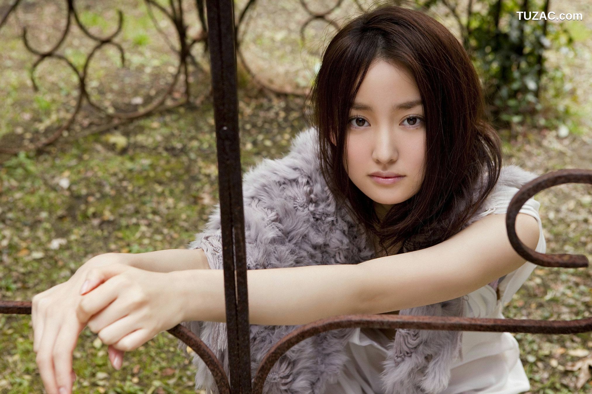 YS Web_ Vol.295 Natsuko Nagaike 永池南津子 写真集[105P]