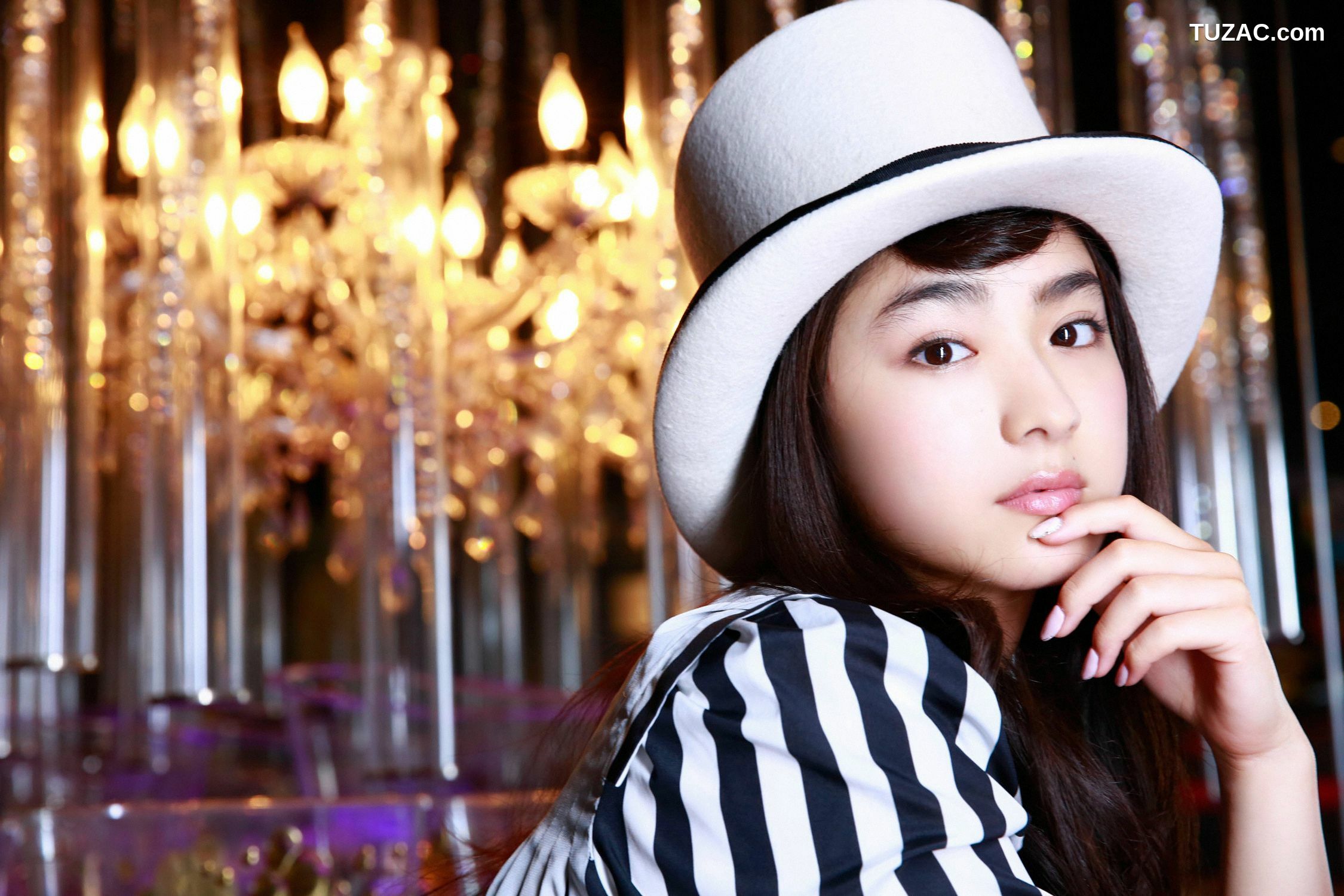 YS Web_ Vol.710 Yuna Taira 平祐奈 写真集[90P]