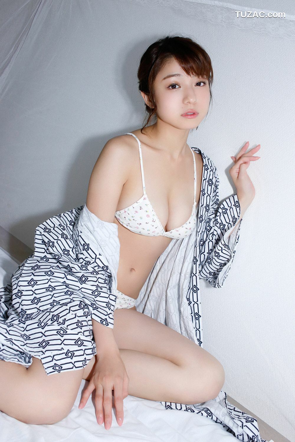 YS Web_ Vol.725 Shizuka Nakamura 中村静香 写真集[98P]