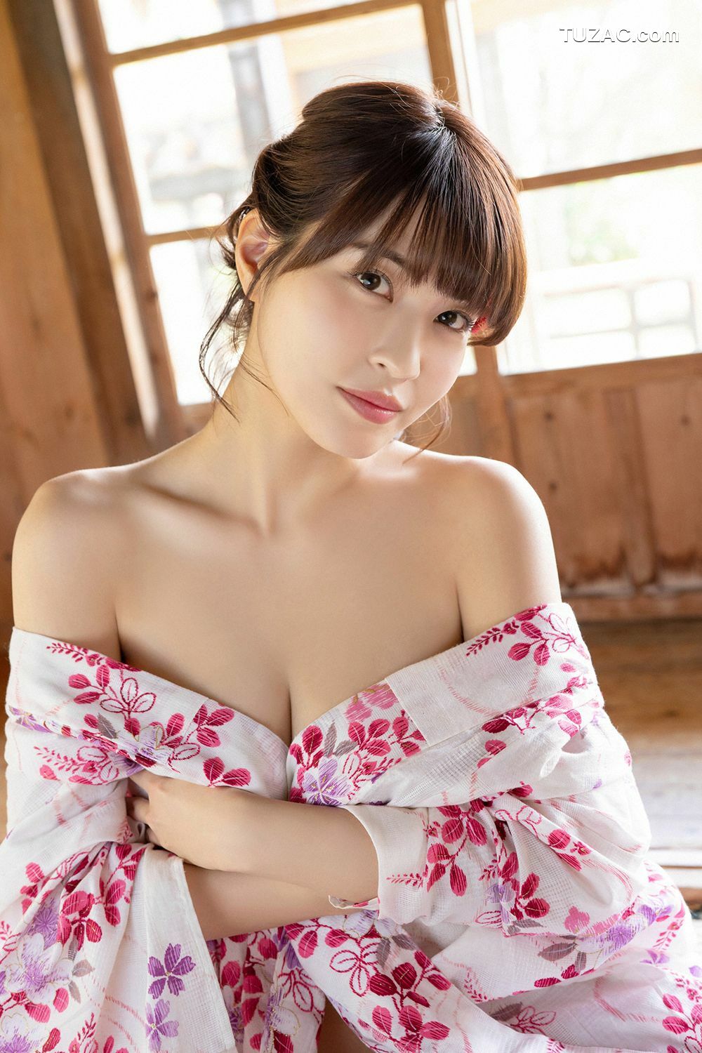 YS Web_ Vol.852 岸明日香 『灼熱のGカップグラドル！』 [80P]