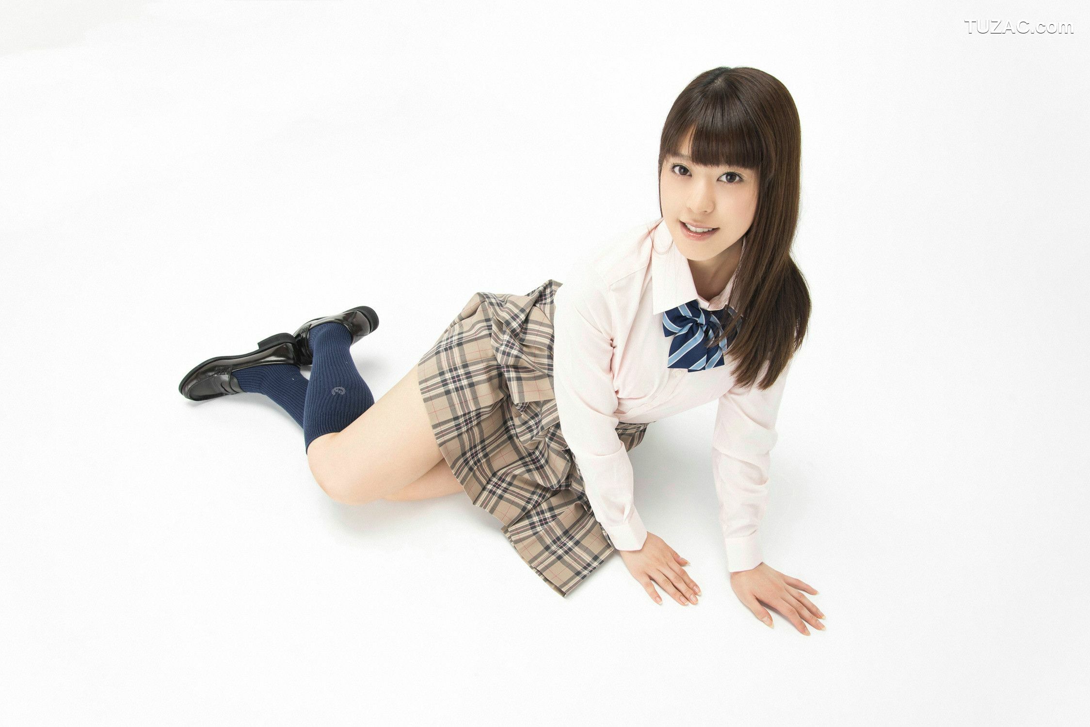 YS Web_Ai Okura 大藏愛《超美形！新锐女优さん入学！》写真集 Vol.632[48P]
