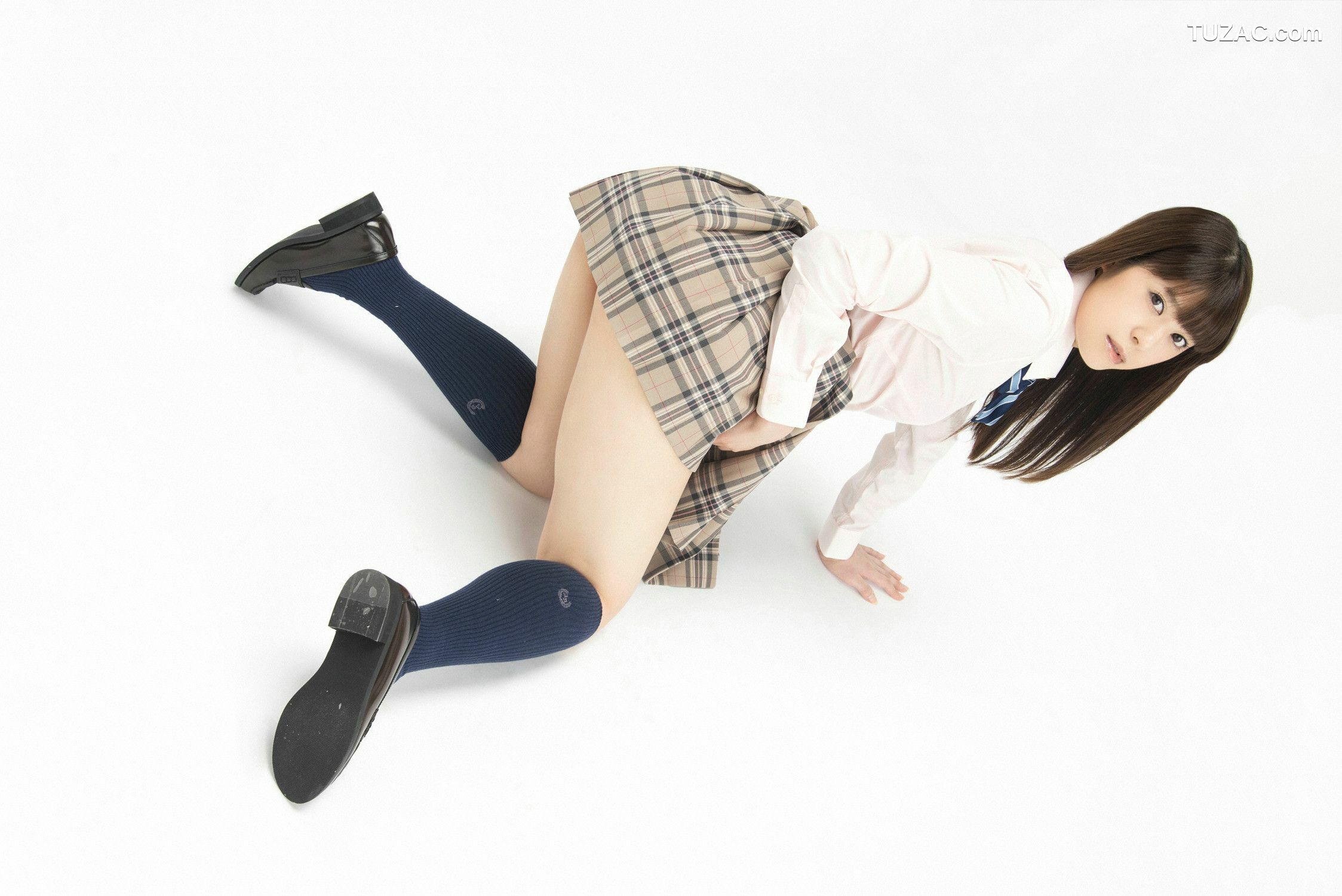 YS Web_Ai Okura 大藏愛《超美形！新锐女优さん入学！》写真集 Vol.632[48P]