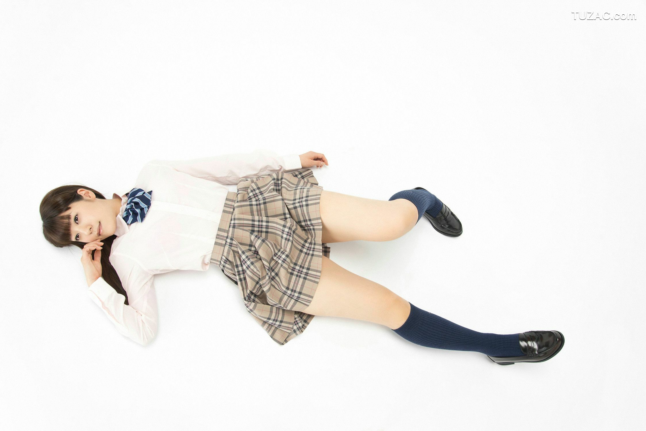 YS Web_Ai Okura 大藏愛《超美形！新锐女优さん入学！》写真集 Vol.632[48P]