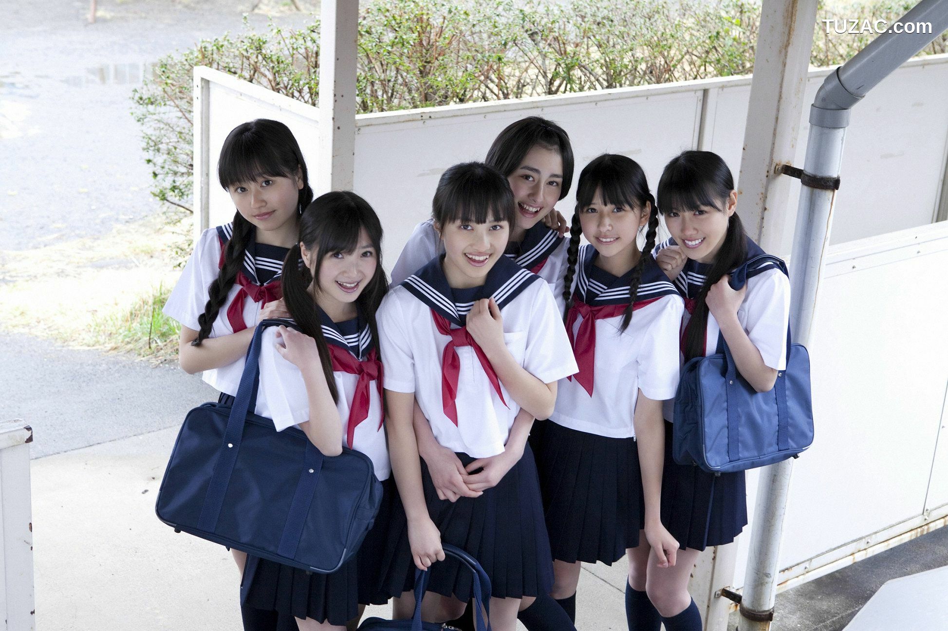 YS Web_Momoiro Clover 桃色幸运草Z ももいろクローバーZ《PEACH&times;6》写真集 Vol.402[96P]